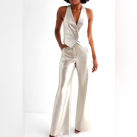 *NWT* Express Metallic Muted Gold Button Front Halter Vest, Size Large - Picture 4 of 12